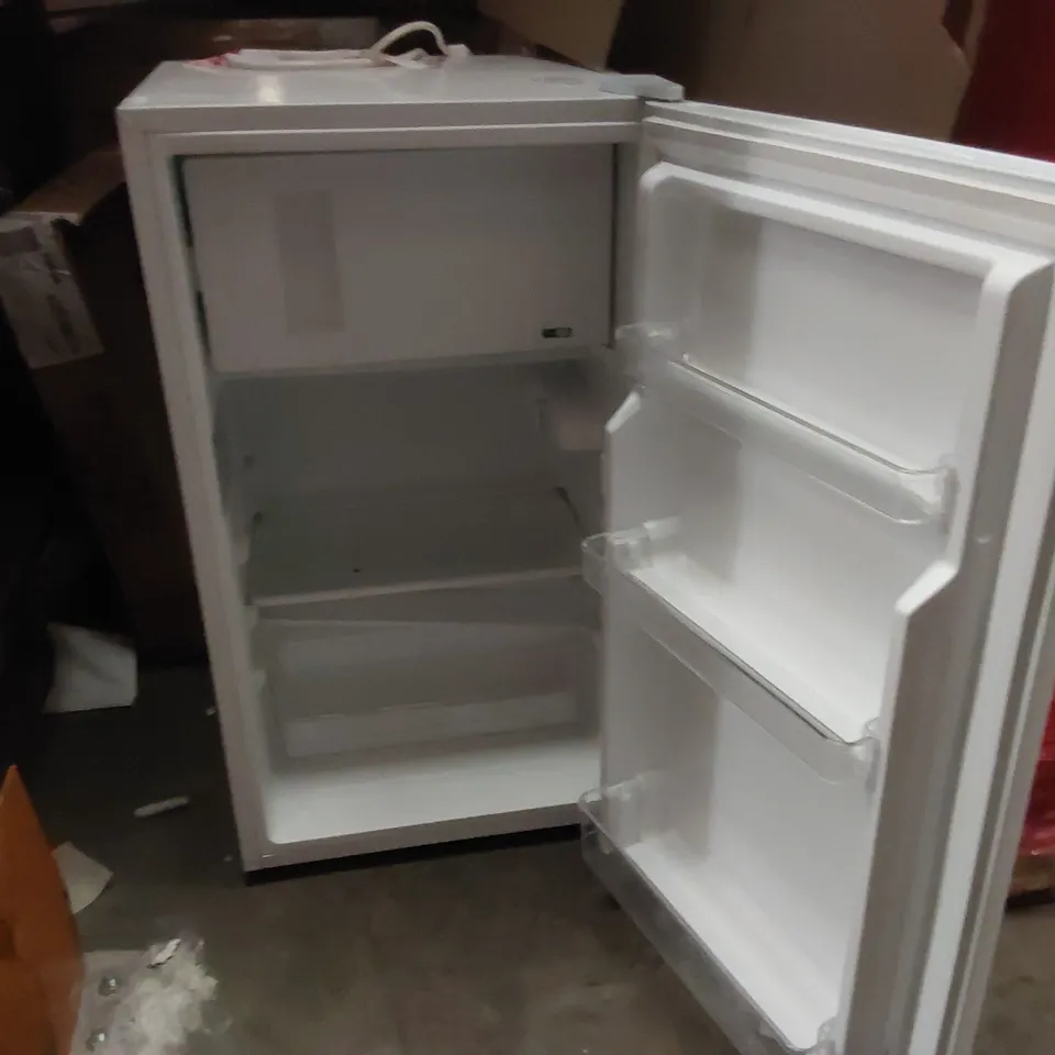 SWAN SR750110 47.5CM WIDE UNDER-COUNTER FRIDGE WITH 4 STAR ICE BOX IN WHITE 