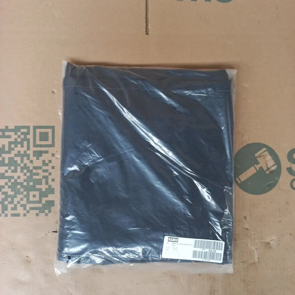 BAGGED BERSHKA WIDE LEG JEANS IN BLUE SIZE UK 12