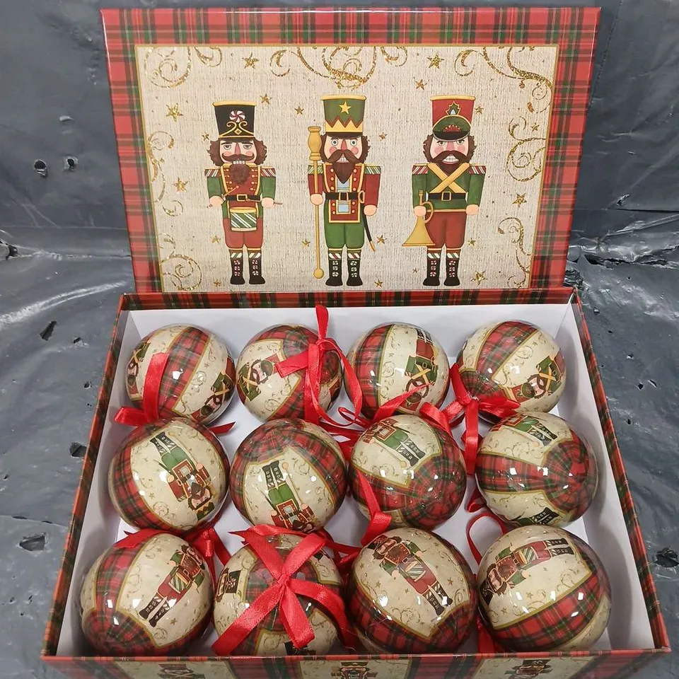 BOXED 12 X CHRISTMAS THEMED BAUBLES SET