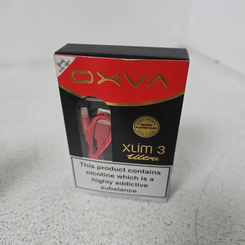 APPROXIMATELY 30 ASSORTED E-CIG PRODUCTS AND ACCESSORIES TO INCLUDE OXVA AND VAPORESSO  