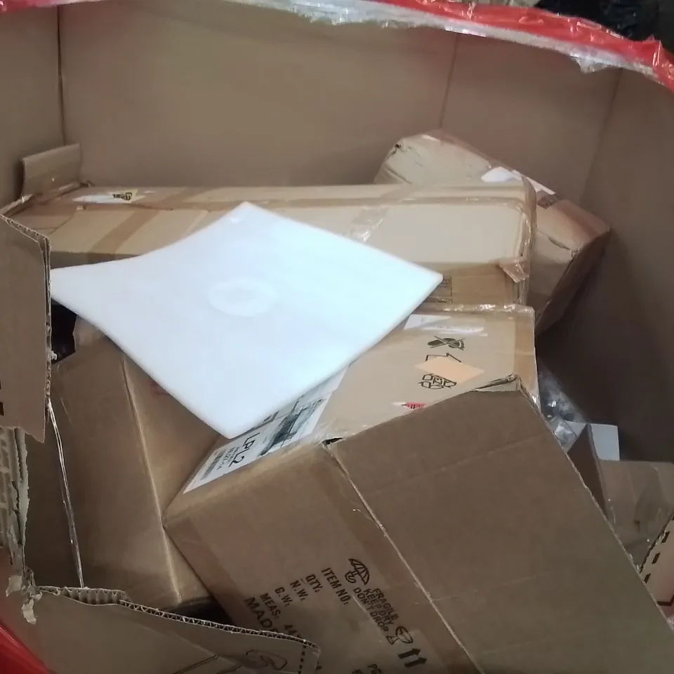 PALLET OF ASSORTED HOUSEHOLD GOODS AND PRODUCTS TO INCLUDE;COFFEE MAKER,PIZZA MAKER,CARPENTER COMBO APRON