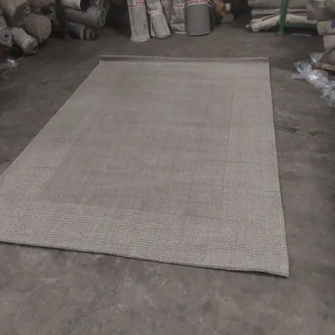 QUALITY DESIGNER RUG - APPROXIMATELY 280 x 194cm