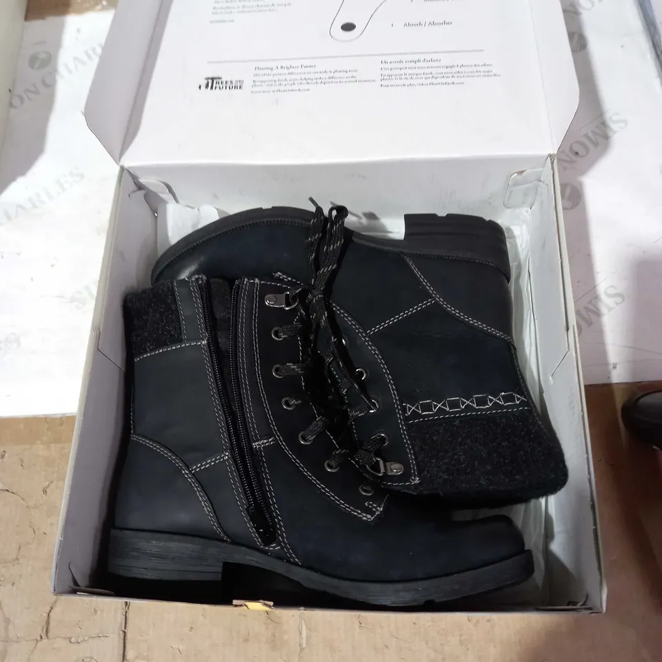 EARTH ORIGINS SUEDE HIKE BOOT SIZE 7