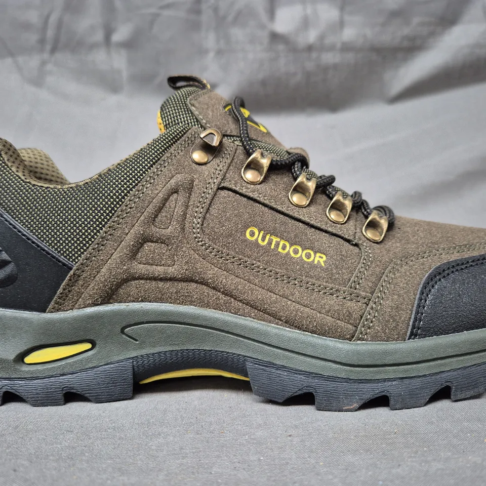 BOXED PAIR OF UNBRANDED OUTDOOR SHOES IN DARK OLIVE EU SIZE 44