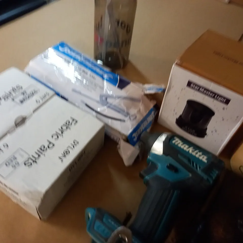 LOT OF 11 ASSORTED HOUSEHOLD ITEMS TO INCLUDE FABRIC PAINTS AND MAKITA DRILL