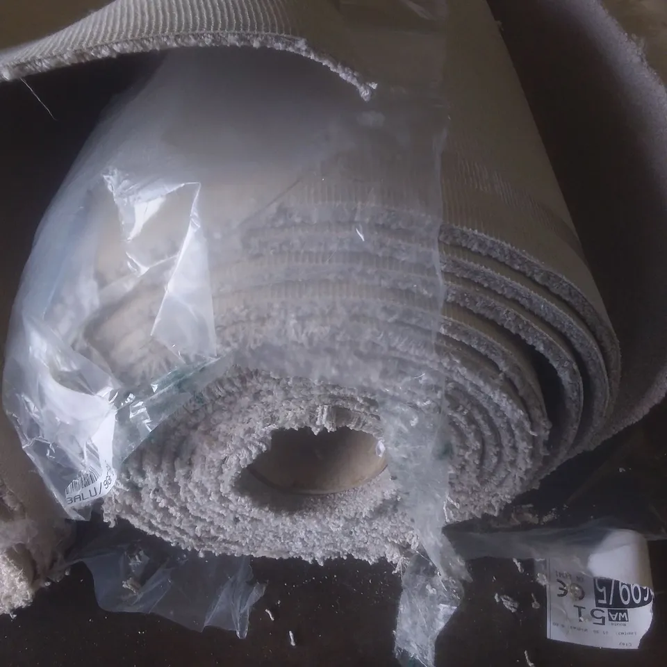 ROLL OF QUALITY ADDICTION 723 CLAY CARPET APPROXIMATELY 5X11.3M