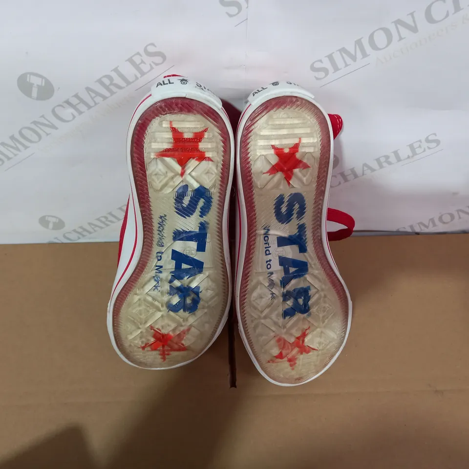 PAIR OF DESIGNER RED HIGHTOPS SIZE 38