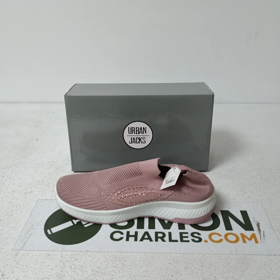 BOXED URBAN JACKS NEGRONI PINK KNIT RUNNER SHOES – UK 8