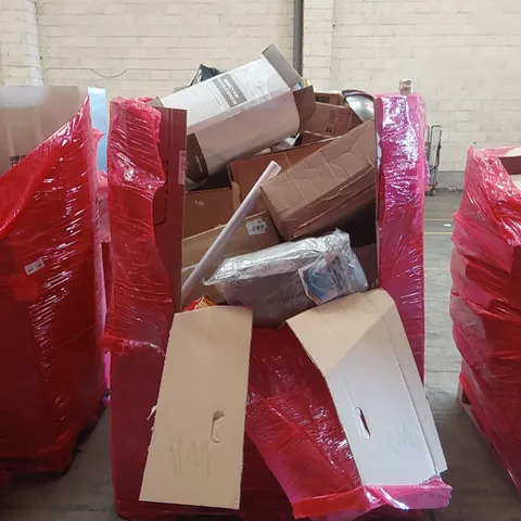 PALLET OF ASSORTED HOUSEHOLD GOODS AND PRODUCTS TO INCLUDE; BABY GATE, TV STAND, BOXED FURNITURE ETC