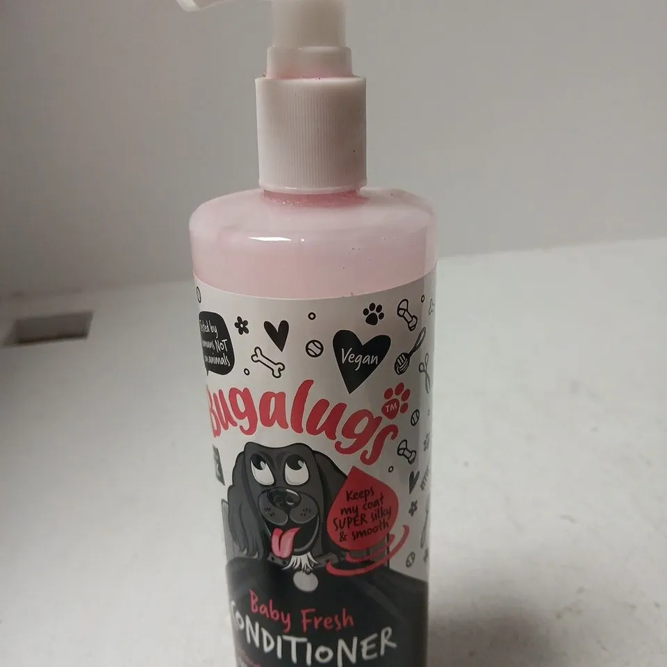 APPROXIMATELY 20 ASSORTED PET ITEMS INCLUDING BUGALUGS CONDITIONER AND PET TEETH FINGER CLEANING WIPES