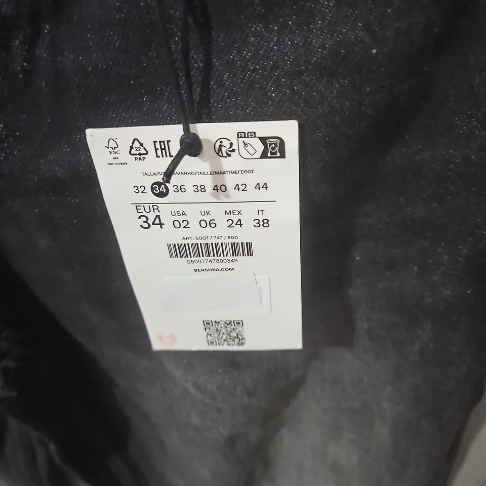 BERSHKA BLACK DENIM JEANS – UK 6 (EU 34)