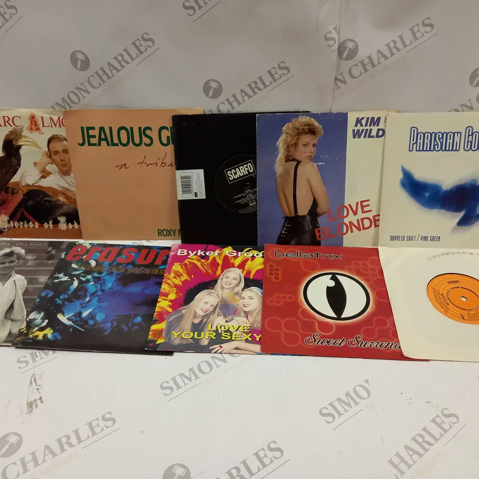 APPROX. 10 X ASSORTED MUSIC VINYL'S - SMALLER SIZED. ARTISTS VARY 
