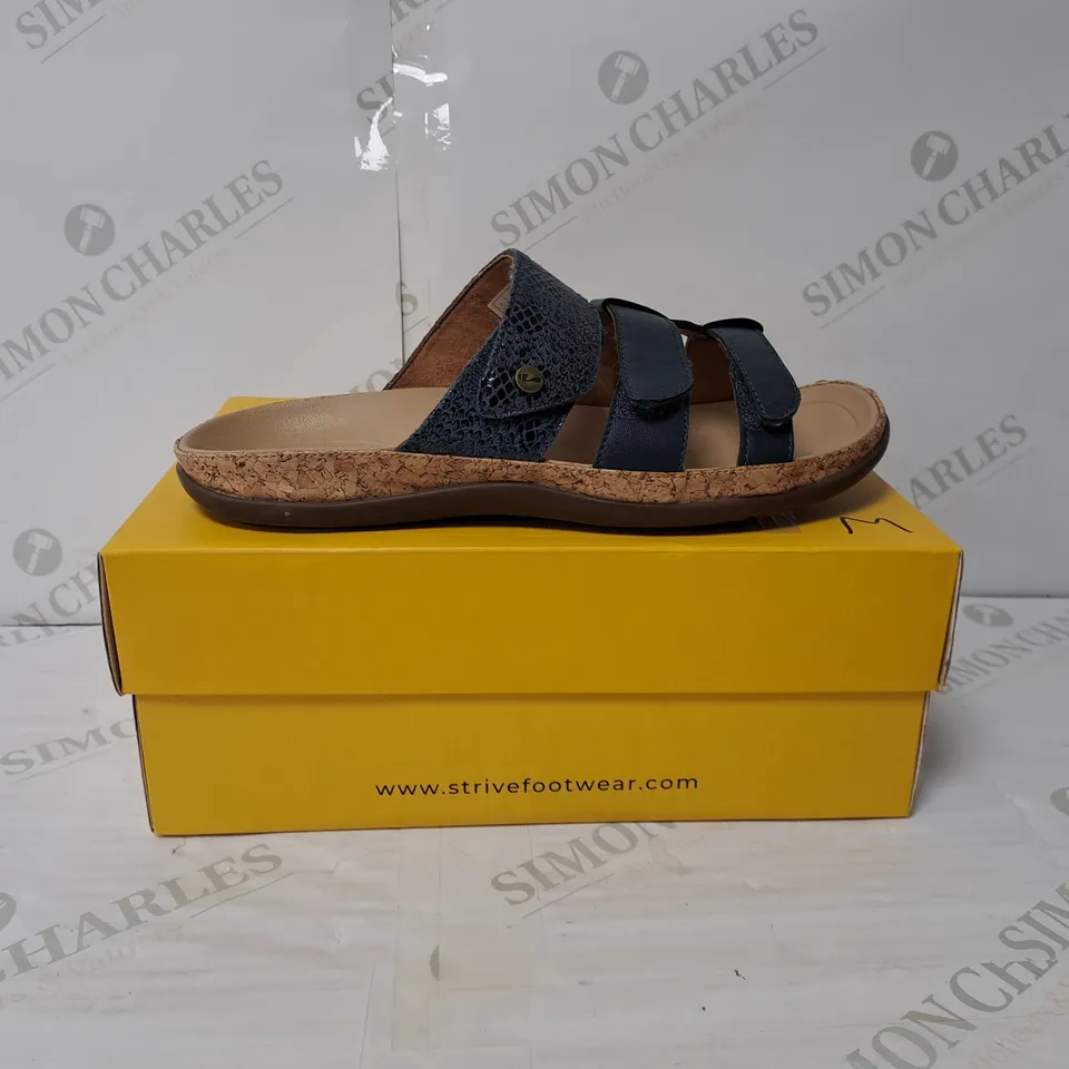 BOXED PAIR OF STRIVE SAMOA TRIPLE STRAP SANDALS IN NAVY SIZE 6