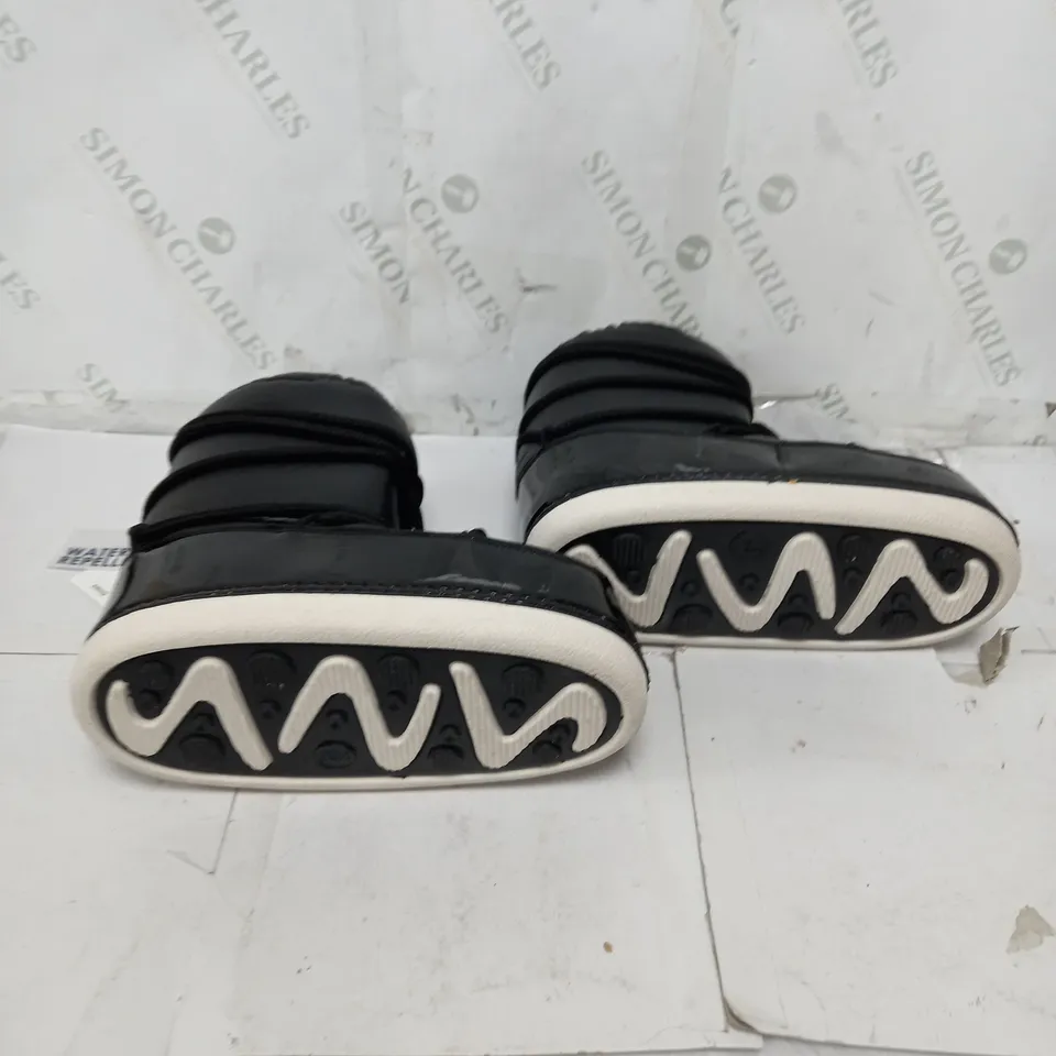 MNG WATER REPELLENT UK 7 BLACK SNOW BOOTS 