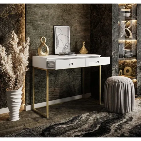 BOXED TOOBORAC DRESSING TABLE