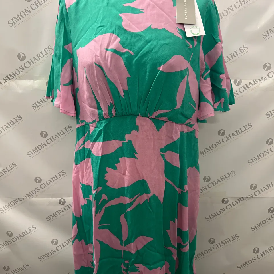 MINT VELVET PAULINA PRINT MAXI DRESS IN GREEN SIZE 16