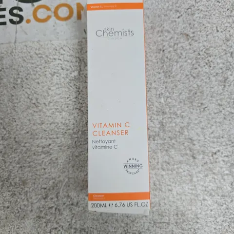 SKINCHEMISTS LONDON VITAMIN C CLEANSER ā 200ML (BOXED)