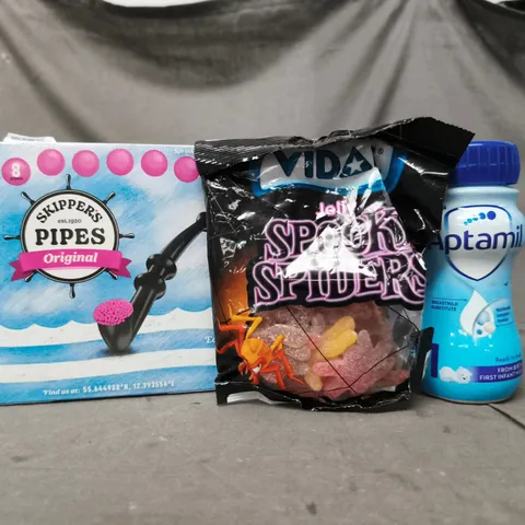 APPROXIMATELY 10 ASSORTED FOOD AND DRINK ITEMS TO INCLUDE SKIPPER'S PIPES, JELLY SPOOKY SPIDERS, ETC