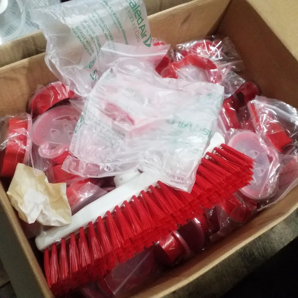 PALLET CONTAINING ASSORTED CATERING EQUIPMENT INCLUDING MEASURING CUPS, SALAD SPINNER, PUMPKIN MOULDS & WALL SHELVES