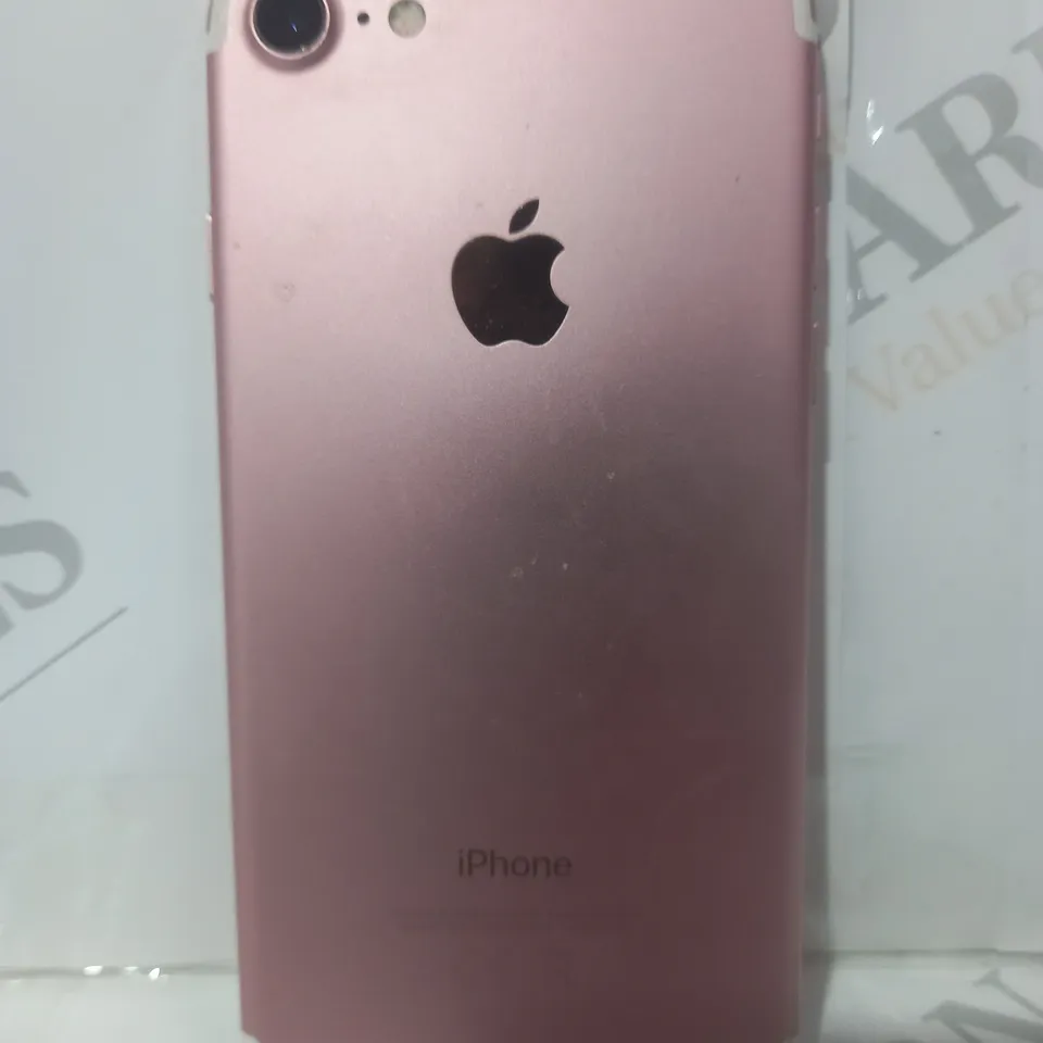 IPHONE 7 IN WHITE/ROSE