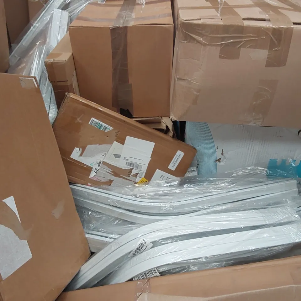 PALLET OF ASSORTED ITEMS INCLUDING: BOXED SIMBA MATTRESS, CEILING FAN WITH LIGHT, LED CEILING FAN, NOTEBOOK FOLDING GRILL, PORTABLE PET CRATE ECT