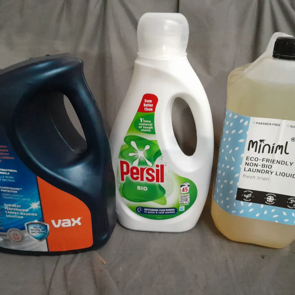 BOX OF APPROXIMATELY 5 CLEANING PRODUCTS - VAX - NON-BIO / COLLECTION ONLY 