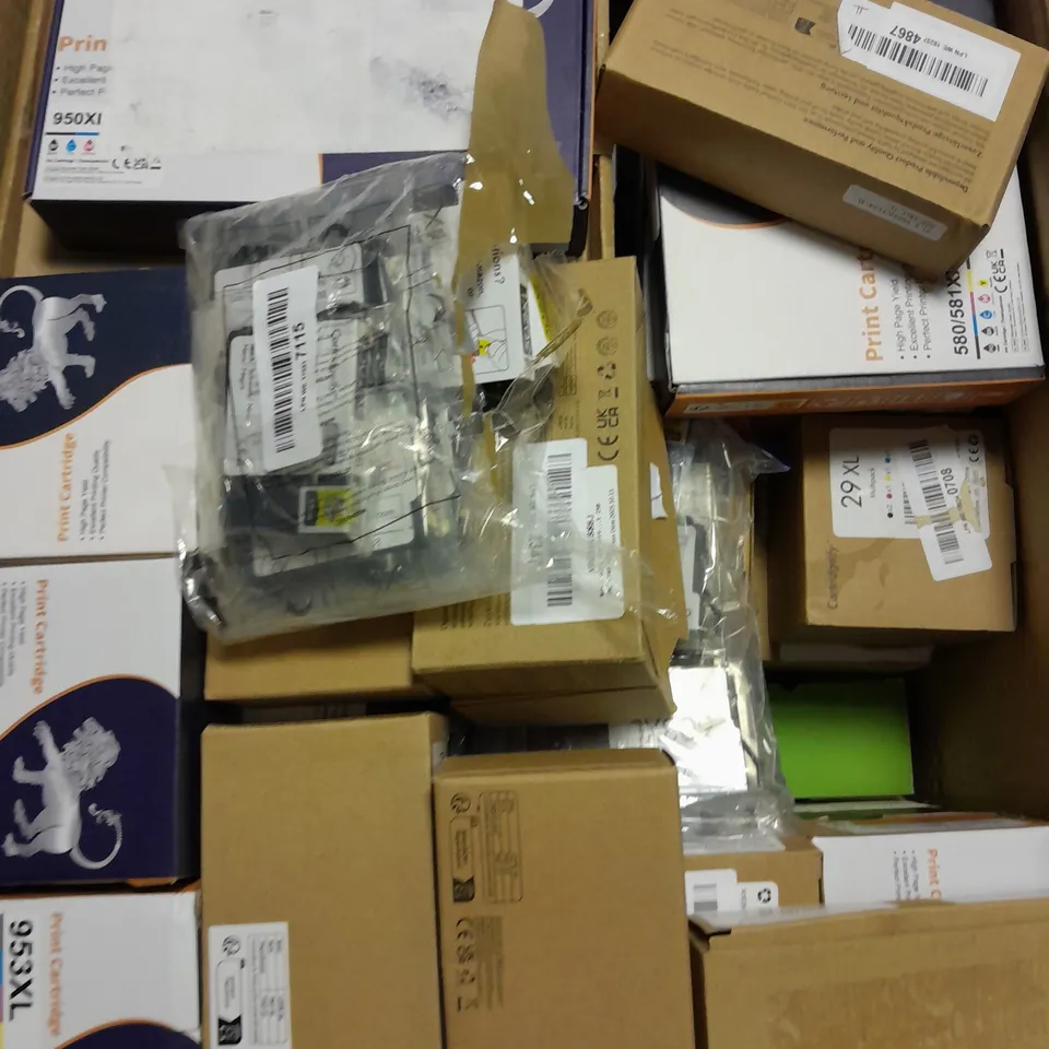 APPROXIMATELY 40 ASSORTED PRINTER INK CARTRIDGES IN VARIOUS BRANDS TO INCLUDE COLORKING, CARTRIDGEIFY ETC 