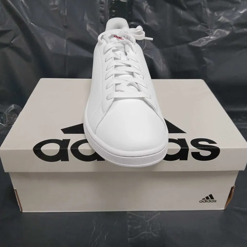BOXED PAIR OF ADIDAS ADVANTAGE SHOES IN WHITE/RED SIZE UK 8.5