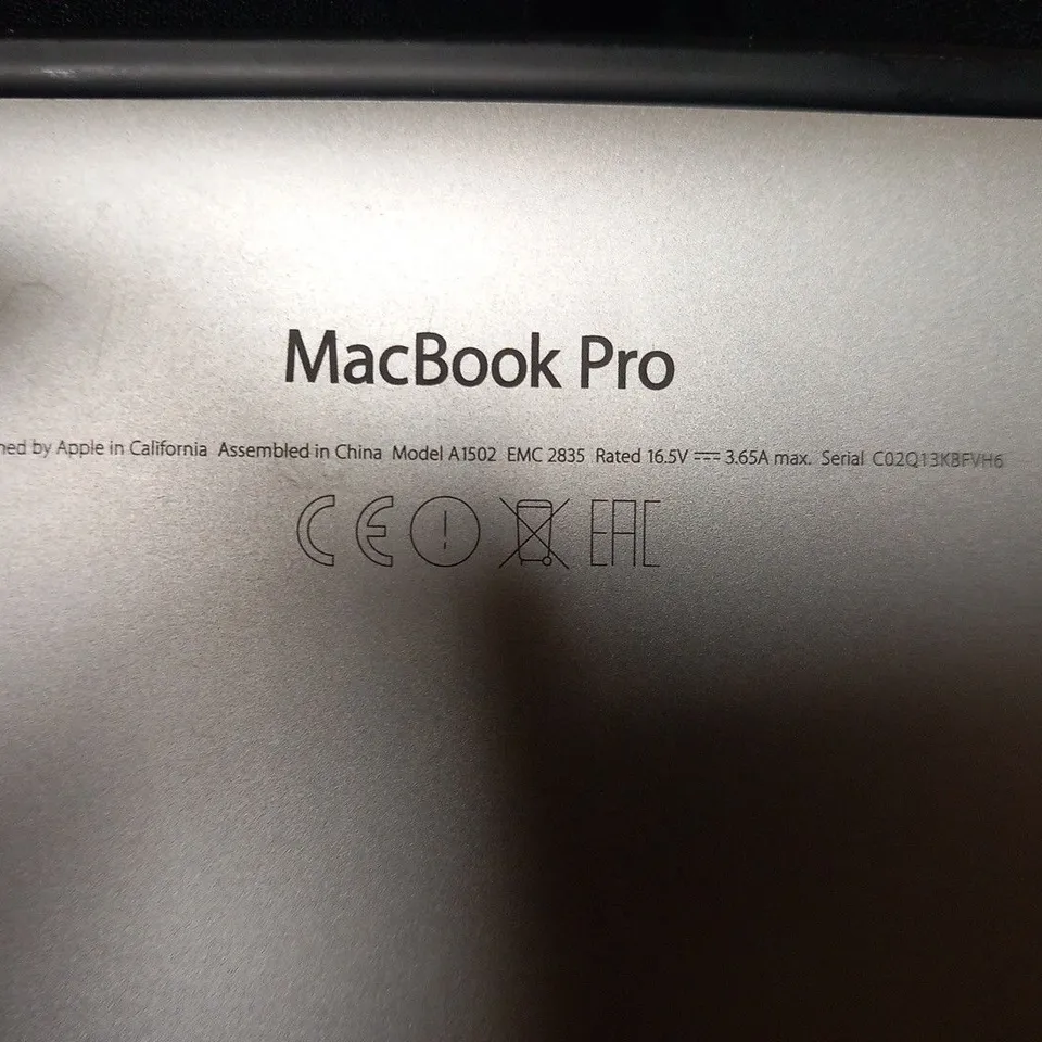APPLE MACBOOK PRO (A1502 EARLY 2015)