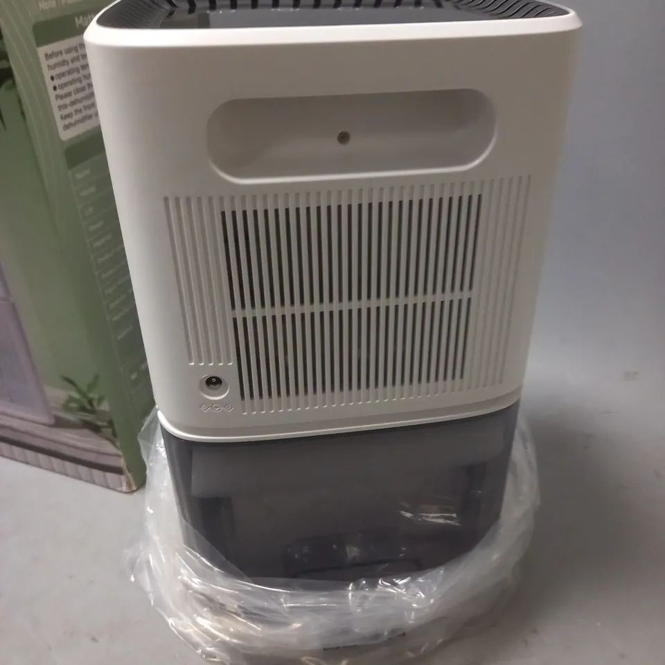 BOXED PORTABLE DEHUMIDIFIER