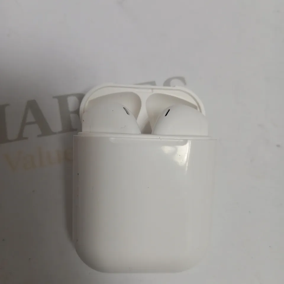 APPLE AIRPODS (2ND GENERATION)