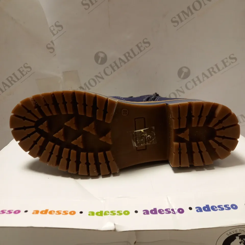 ADESSO RESISTANCE NAVY HIKING BOOTS - SIZE 5