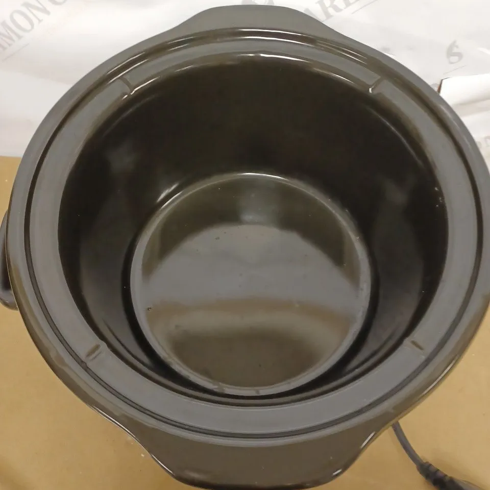 CROCK POT SLOW COOKER 