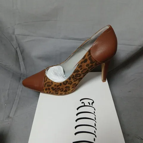 CAPOLLINI LEOPARD PRINT LEATHER COURT SHOES β UK 7 (EU 40)