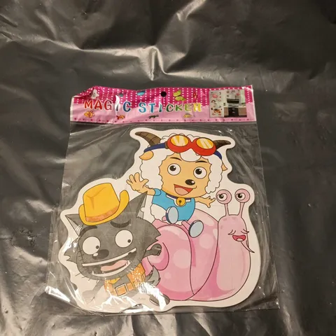 BOX OF APPROXIMATELY 50 ASSORTED ITEMS INCLUDING MAGIC STICKERS , PHONE TRAP AND LIPGLOSS 