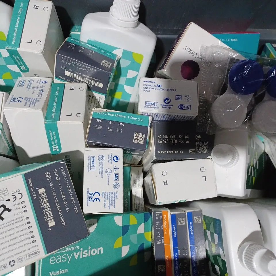 APPROXIMATELY 20 ASSORTED HOUSEHOLD ITEMS TO INCLUDE EASYVISION DISPOSABLE CONTACT LENSES, PRECISION 1 CONTACT LENSES, ETC
