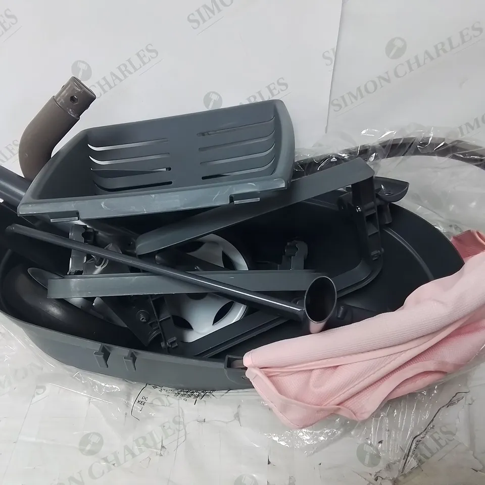 LOT OF 5 ASSORTED ITEMS TO INCLUDE GARDEN WATER FEATURE, SWIRL WALL MIRROR AND PRAM PARTS