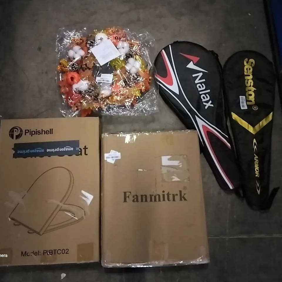 PALLET OF ASSORTED ITEMS INCLUDING FANMITRK TOILET SEAT, PIPISHELL TOILET SEAT, SENSTON BADMINTON RACKET, NALAX SQUASH RACKET, AUTUMNAL WREATH, UVISH RAIN SHOWER SYSTEM