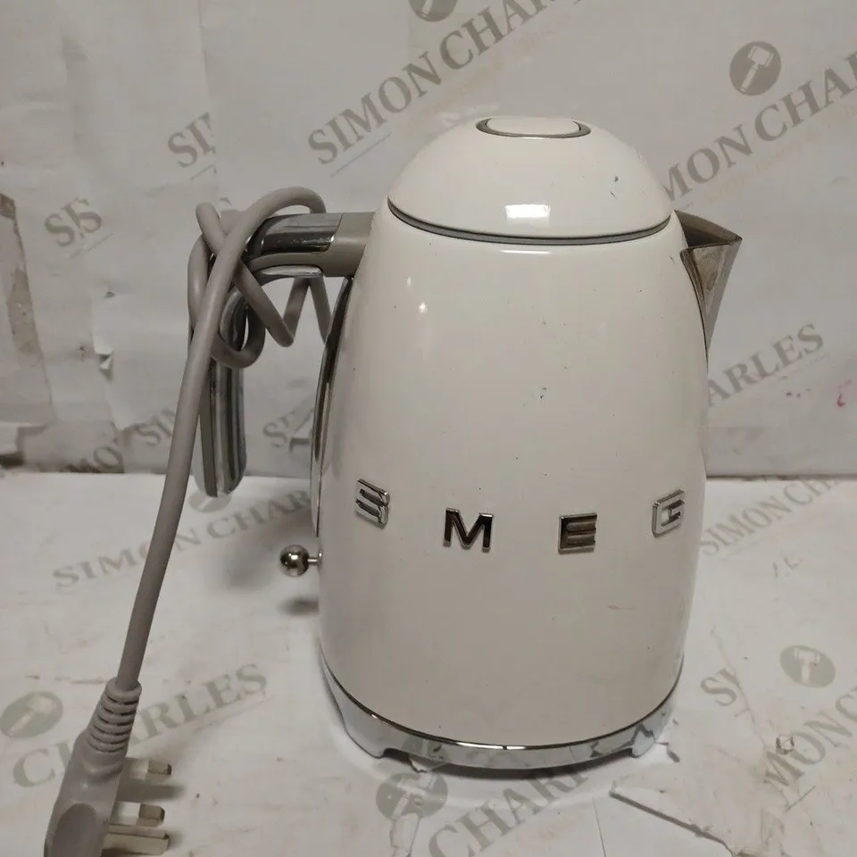 SMEG KLF03WHUK KETTLE 