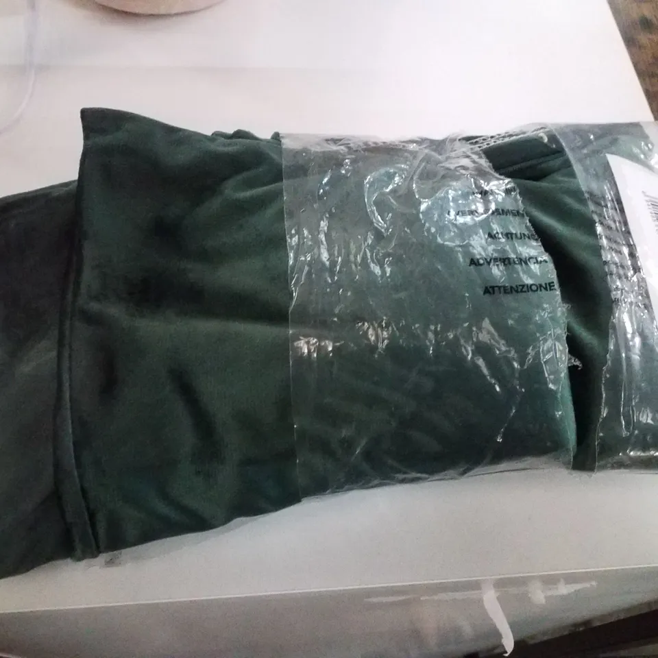 FRITH DECORATIVE CUSHION COVER - EMERALD 66×66×15CM 