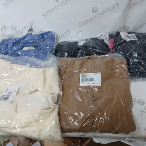 BOX OF ASSORTED CLOTHING ITEMS TO INCLUDE COATS, PANTS, T-SHIRTS ETC 