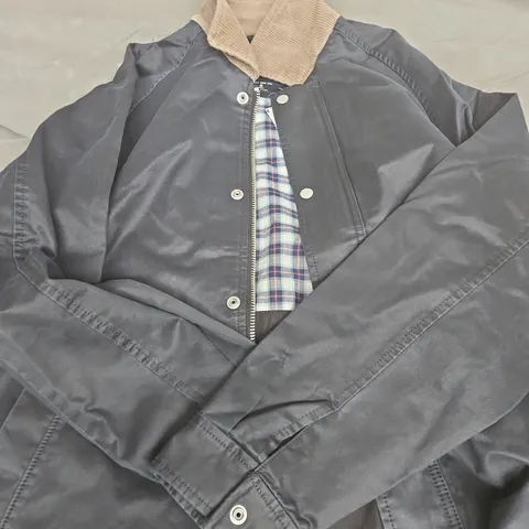 ABERCROMBIE & FITCH CROPPED BOMBER JACKET – M