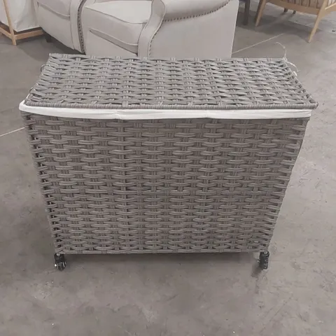 LAUNDRY BASKET ON WHEELS