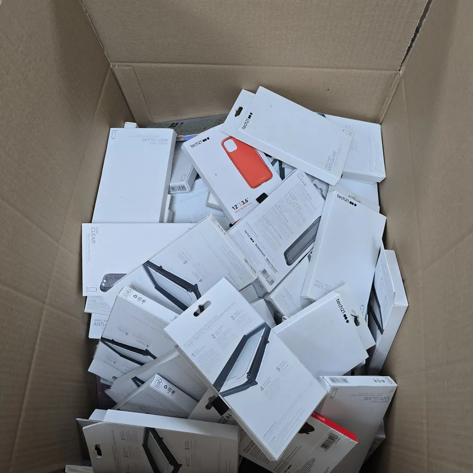BOX OF APPROXIMATELY 150 ASSORTED PHONE CASES TO INCLUDE: VARIOUS TECH 21 PHONE CASES AND SCREEN PROTECTORS