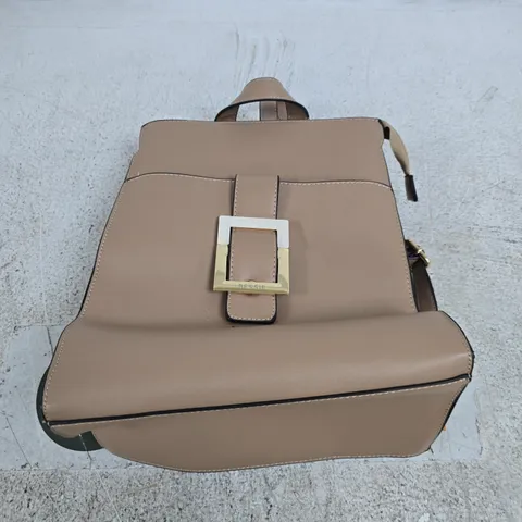 BEIGE LEATHER HANDBAG – BESSIE BUCKLE