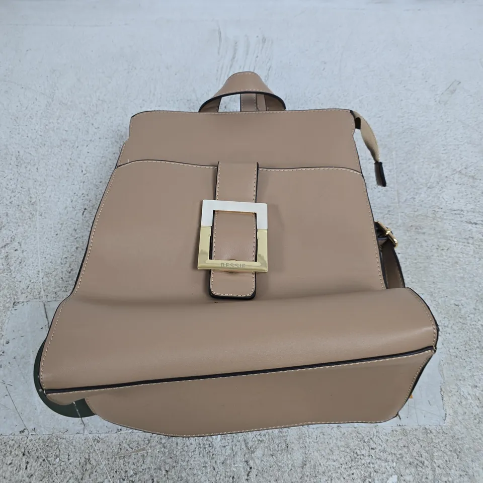 BEIGE LEATHER HANDBAG – BESSIE BUCKLE