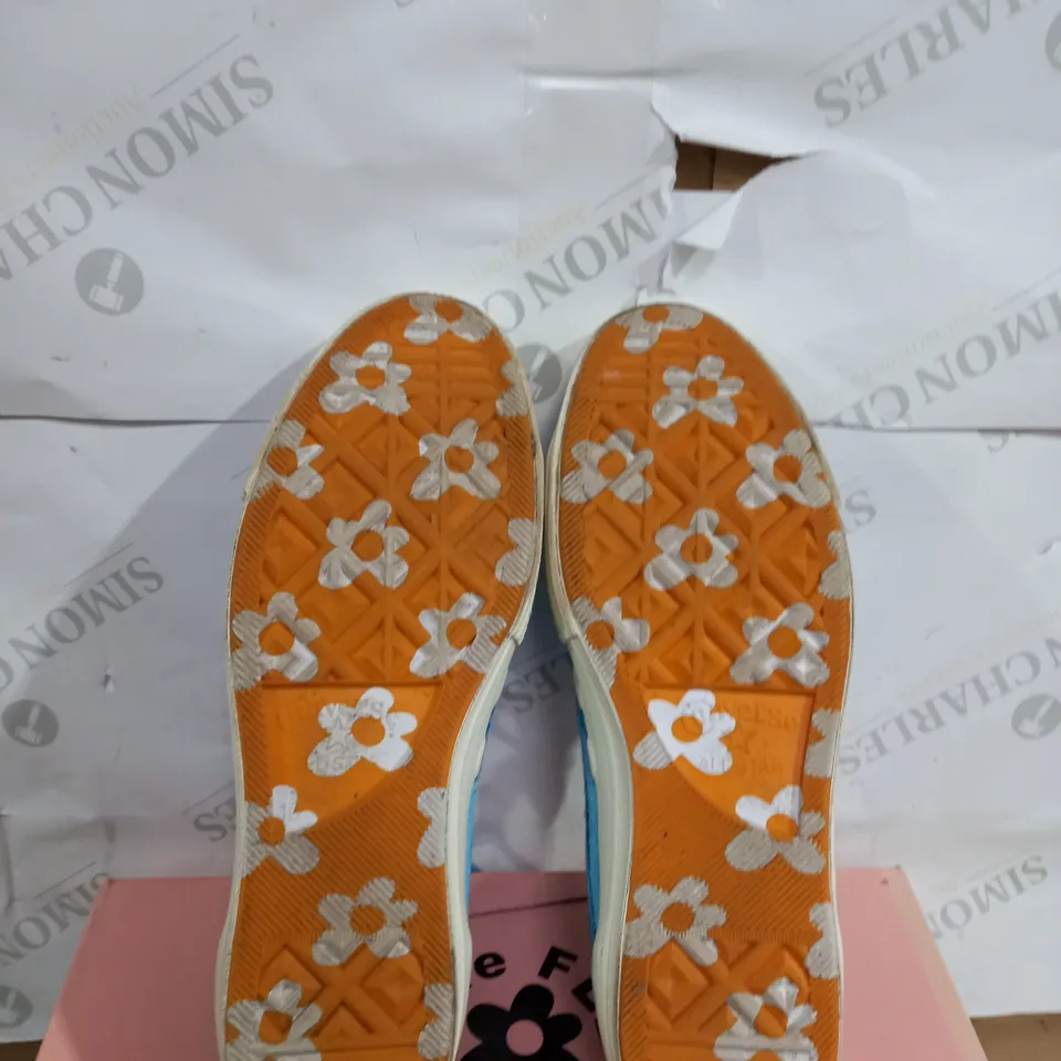 BOXED PAIR OF CONVERSE GOLF WANG MENS TRAINERS SIZE 10