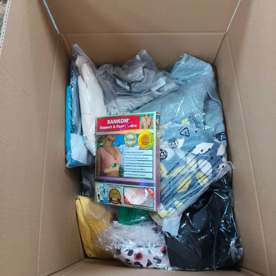 BOX OF APPROXIMATELY 25 ASSORTED CLOTHING ITEMS OF VARIOUS STYLES AND SIZES ETC