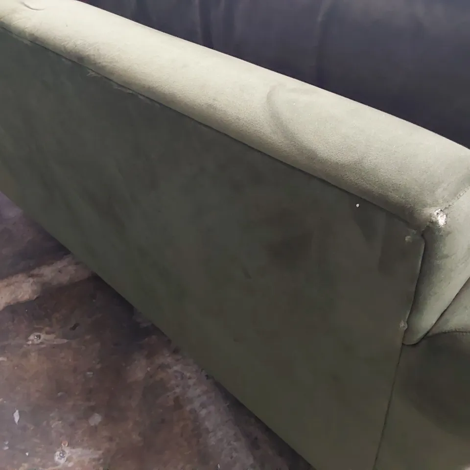 QUALITY BRITISH DESIGNER LOUNGE Co. TWO SEATER SOFA PLUSH GREEN FABRIC 