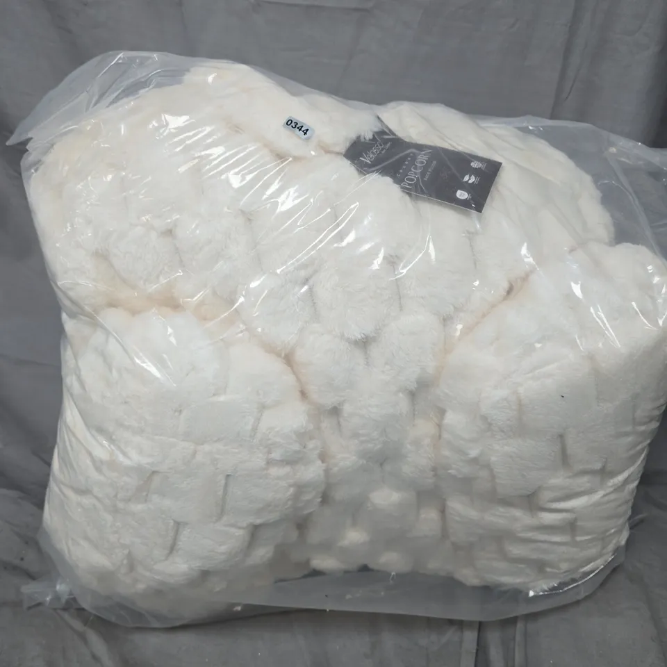 VELOSSO CHUNKY POPCORN BACK PILLOW 